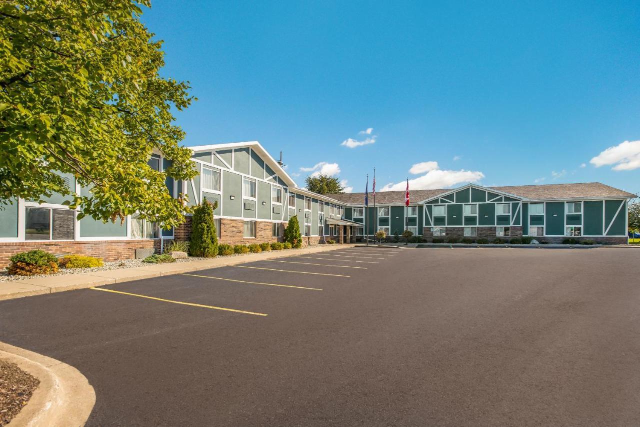 Americas Best Value Inn & Suites-Birch Run Exterior photo