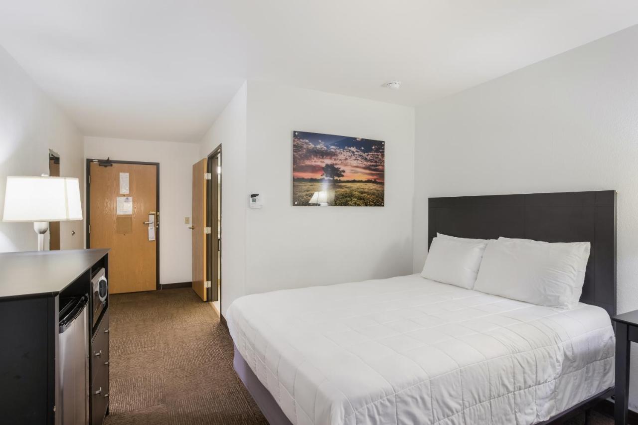 Americas Best Value Inn & Suites-Birch Run Exterior photo