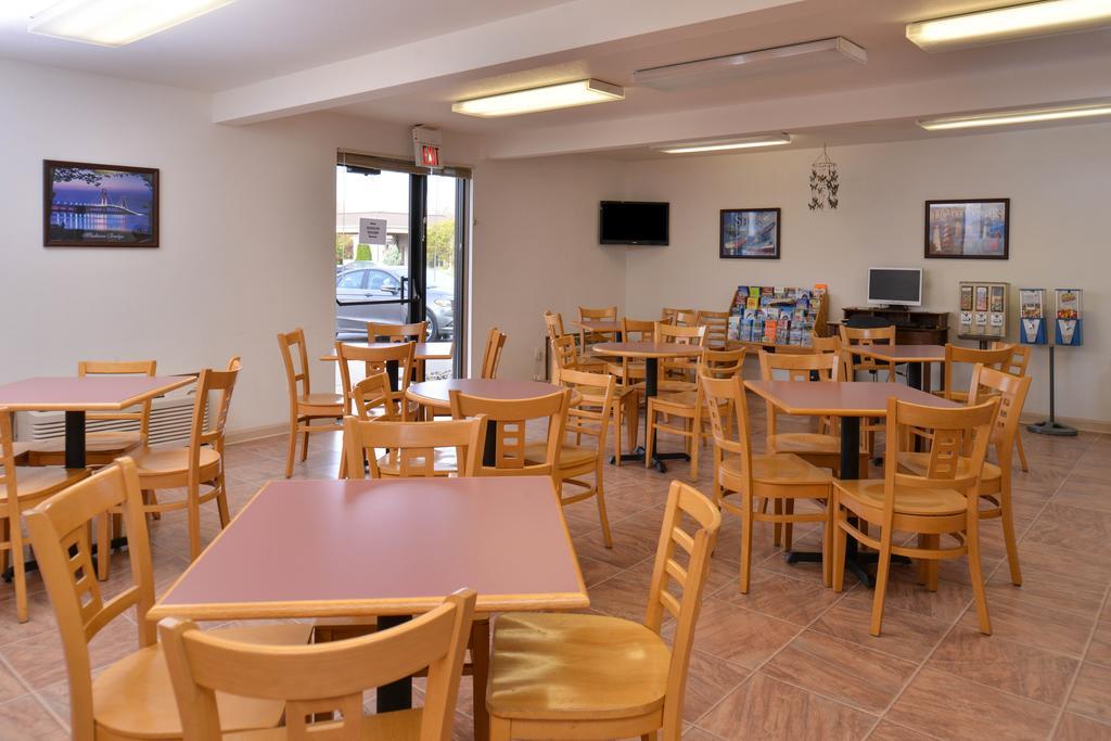Americas Best Value Inn & Suites-Birch Run Exterior photo