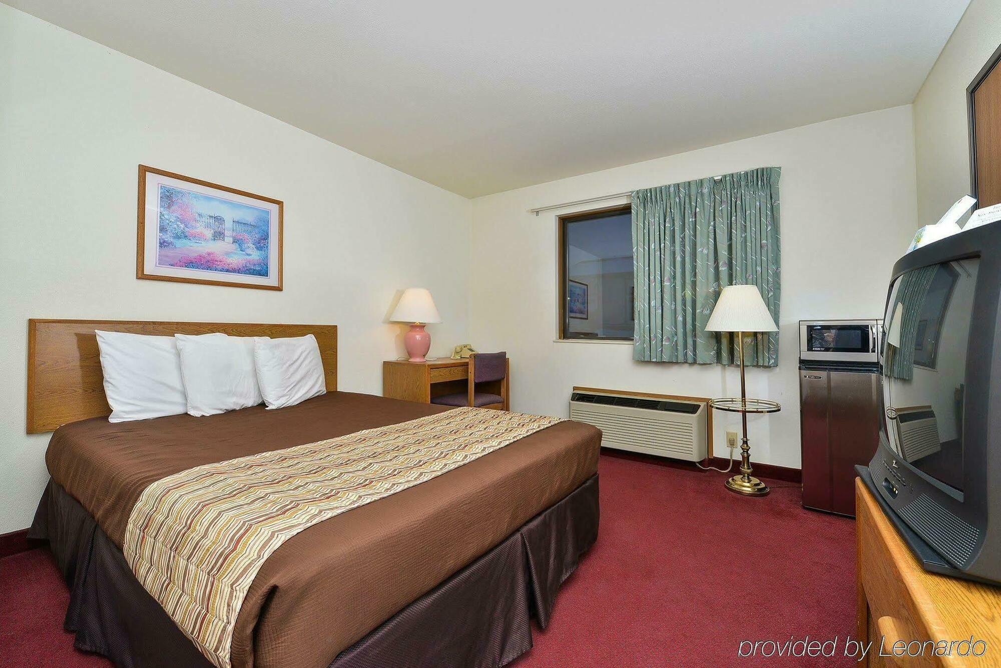 Americas Best Value Inn & Suites-Birch Run Exterior photo